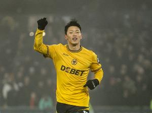 ewc电竞世界杯-talkSPORT：狼队不愿放拉尔森&amp;黄喜灿 接近签赫罗纳中卫克雷吉奇