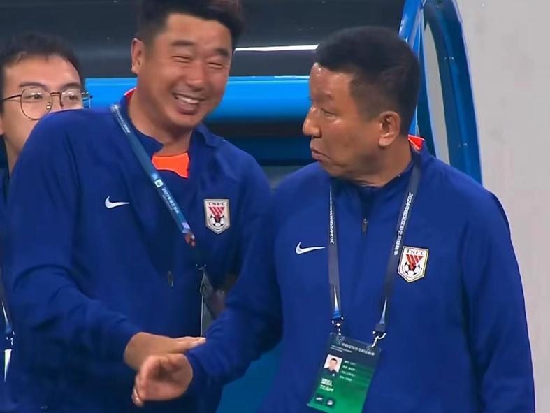 一个坑绊倒泰山多次！熬走老崔 解约洛佩斯陷僵局 你支持追责吗？