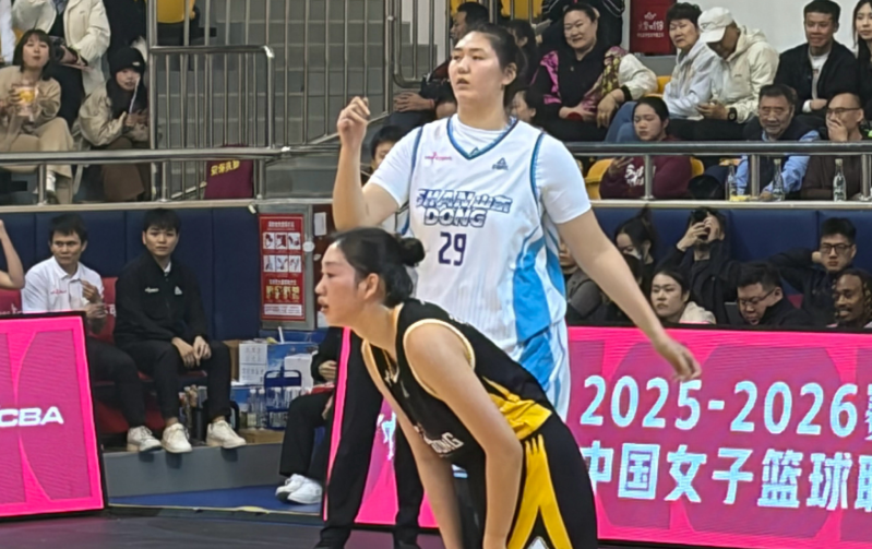 电竞世界杯-超级大冷！广东女篮遭山东终结开局14连胜 张子宇复出10+2+3帽
