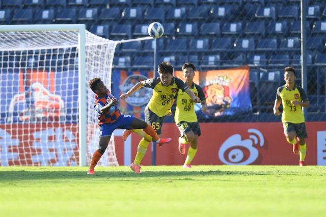 ewc-被头球砸垮的广州青年军 两场净吞5弹弱点屡暴露